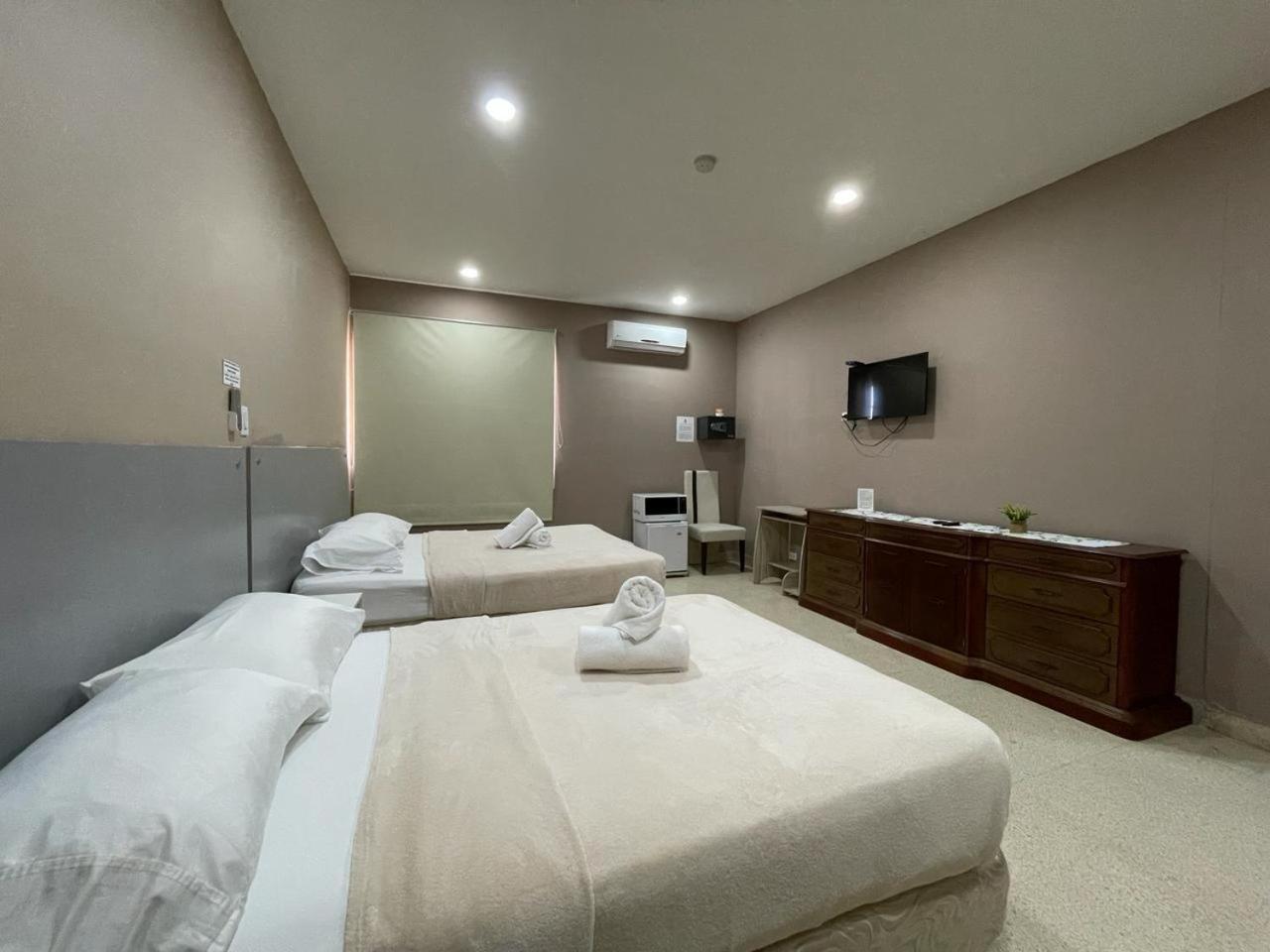 Hostal El Prado Панама Сити Екстериор снимка