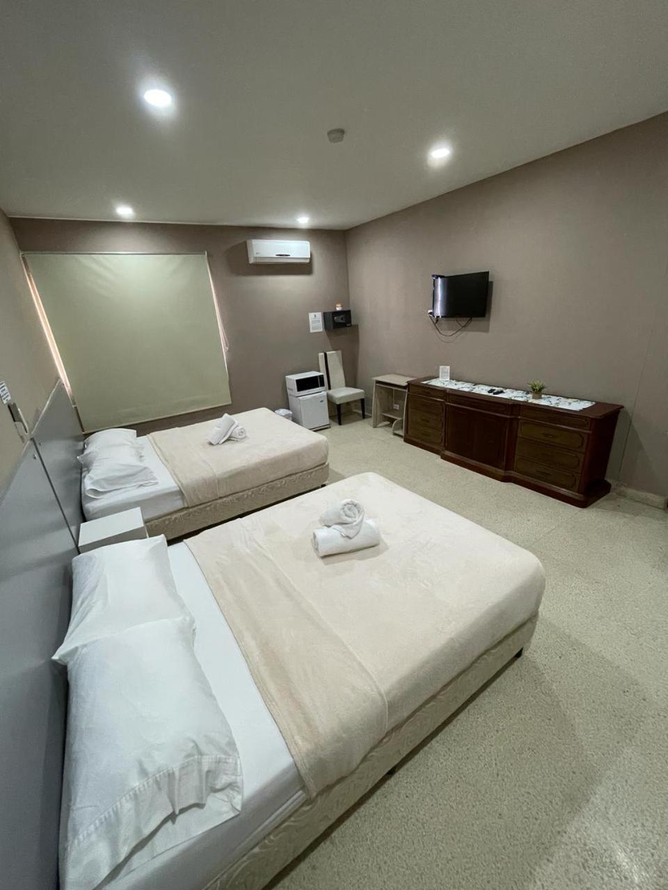 Hostal El Prado Панама Сити Екстериор снимка