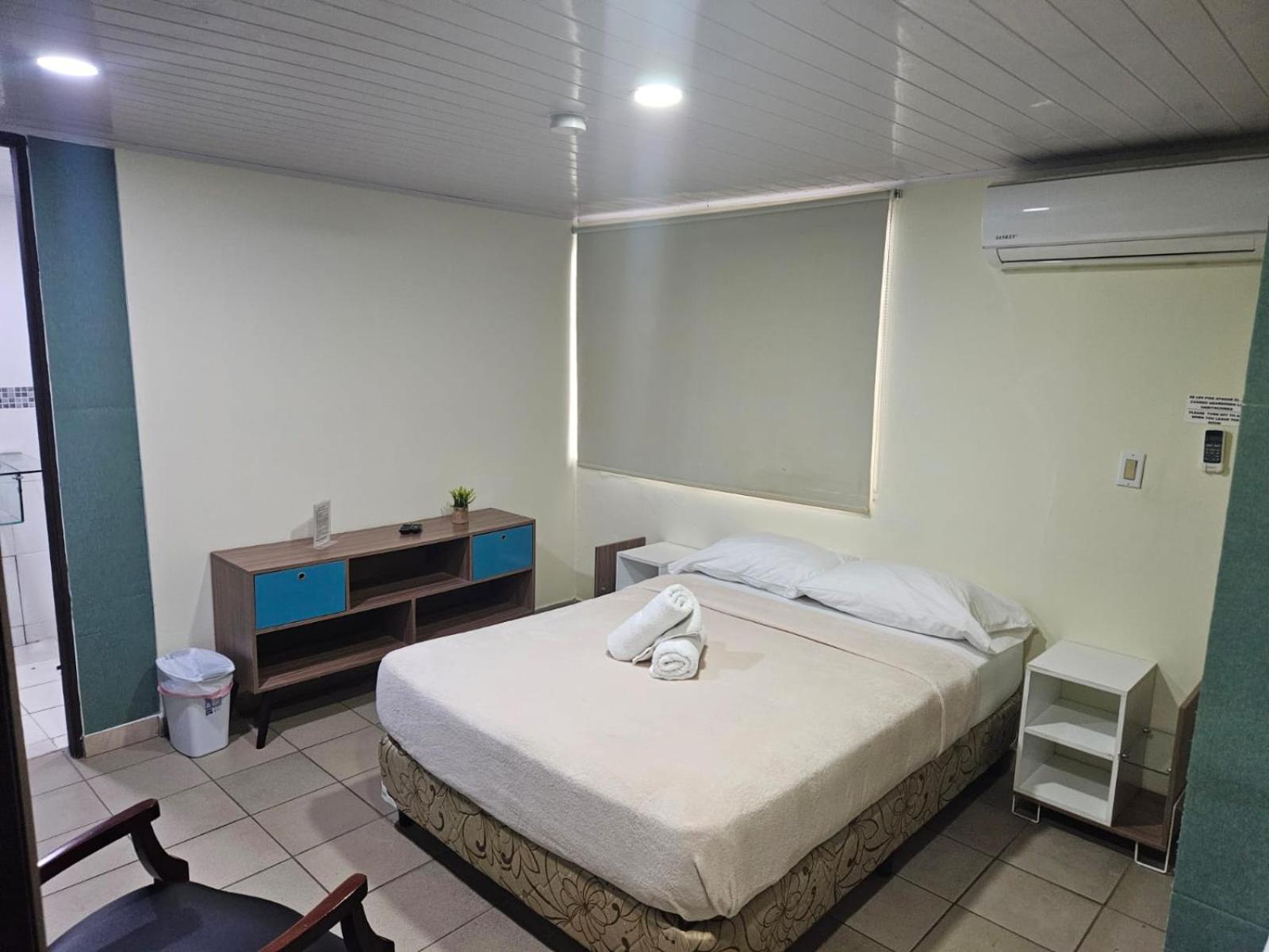 Hostal El Prado Панама Сити Екстериор снимка