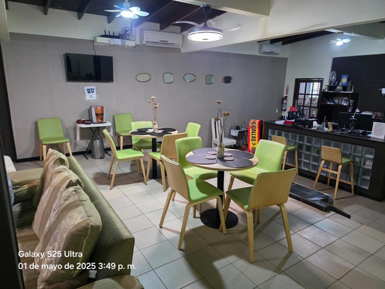 Hostal El Prado Панама Сити Екстериор снимка
